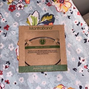MantraBand Enjoy the journey